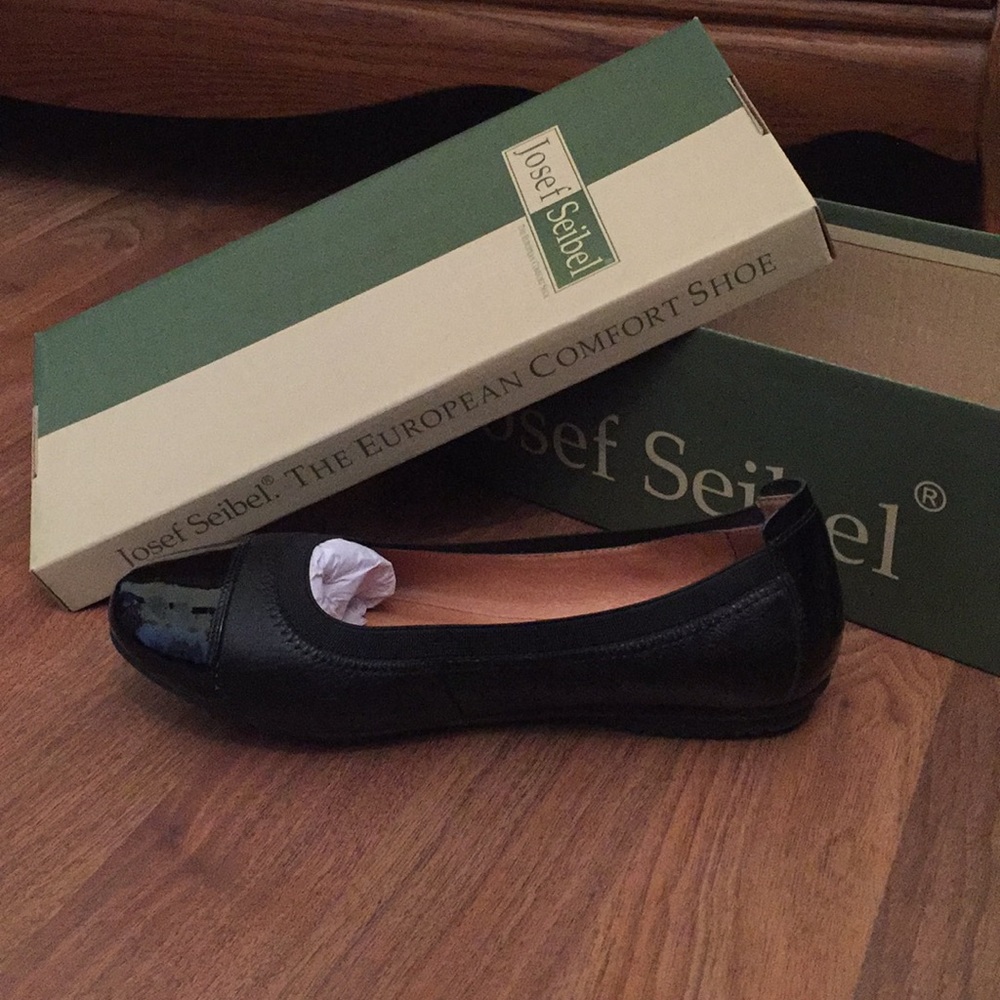 Josef Seibel Black Flats